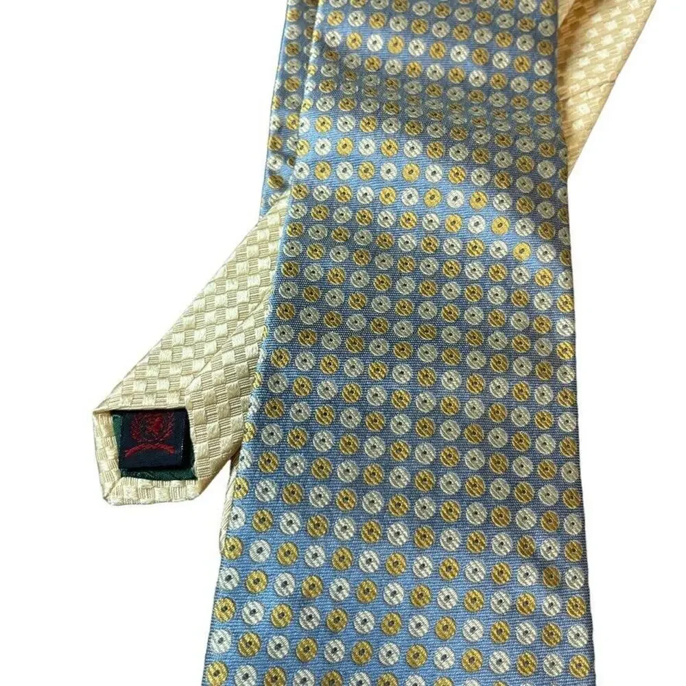 Tommy Hilfiger good used